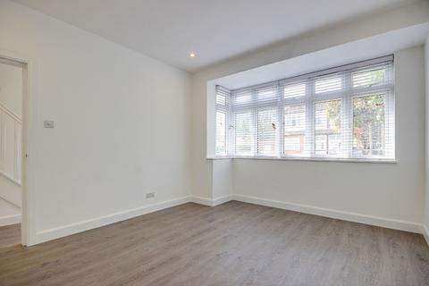 4 bedroom terraced house for sale, Blakesware Gardens, London