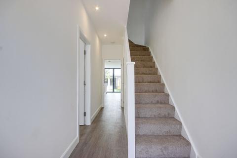 4 bedroom terraced house for sale, Blakesware Gardens, London