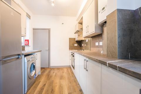4 bedroom house share to rent, 225 Sharrow Vale Road, Ecclesall