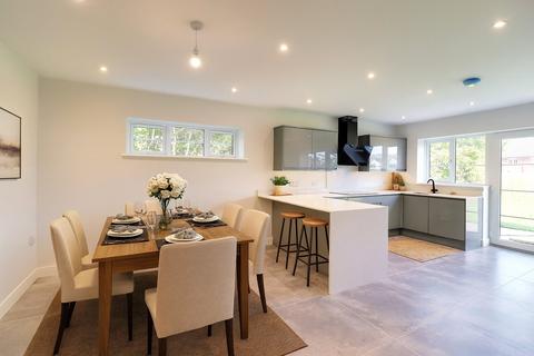 5 bedroom detached house for sale, Harvest Drive, Roundswell, Barnstaple, EX31