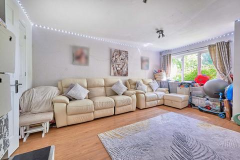 undefined, Holyrood Crescent, Hertfordshire AL1