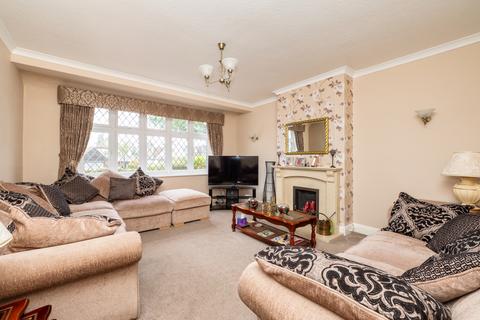 undefined, Tudor Avenue, Worcester Park KT4
