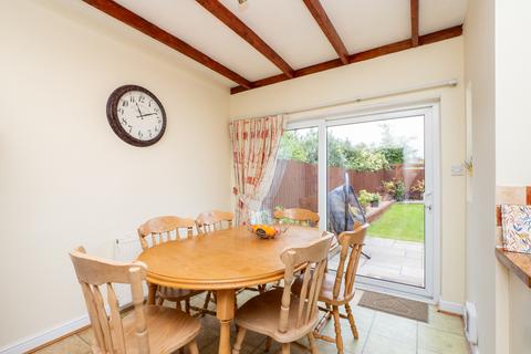 undefined, Tudor Avenue, Worcester Park KT4