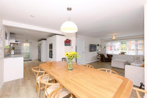 68 Greenacres, Wetheral, Carlisle, CA4 8LD