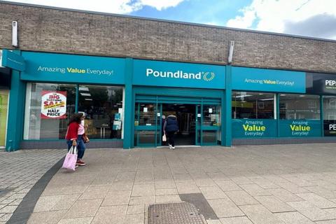 Retail property (high street) to rent, 4 Front St Arnold NG5 7EL