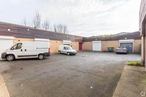 Warehouse to rent, 7-15 Craven Way Newmarket CB8 0BW