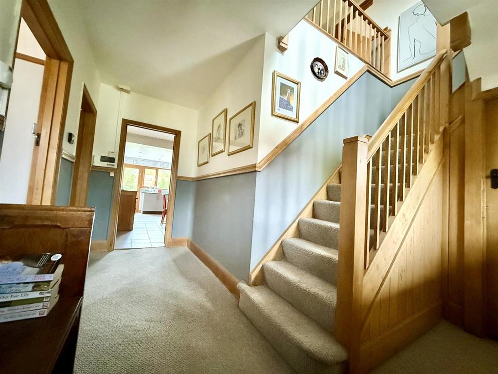 Hallway.jpg