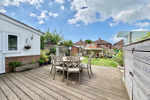 4 bedroom semi-detached house for sale, St James Avenue, Bexhill-on-Sea, TN40