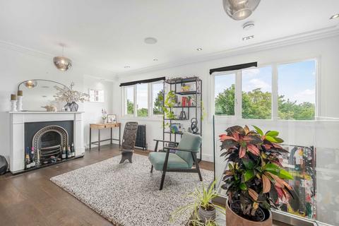2 bedroom flat for sale, Gondar Gardens, London NW6