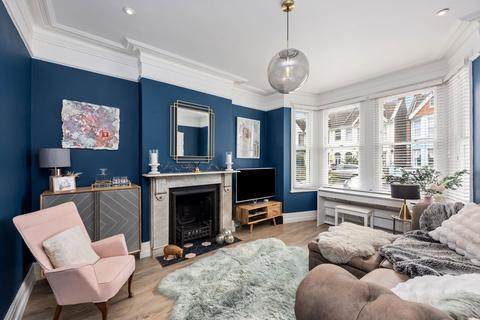 14 Alexandra Road, Worthing, BN11 2DX