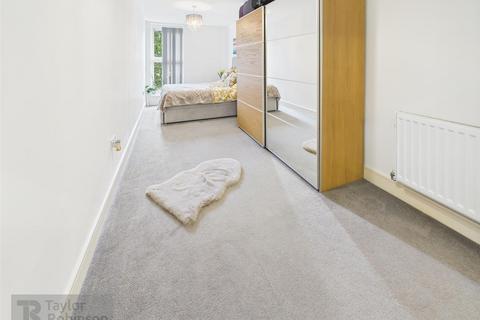 2 bedroom apartment for sale, Three Bridges, Crawley
