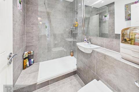 2 bedroom apartment for sale, Three Bridges, Crawley