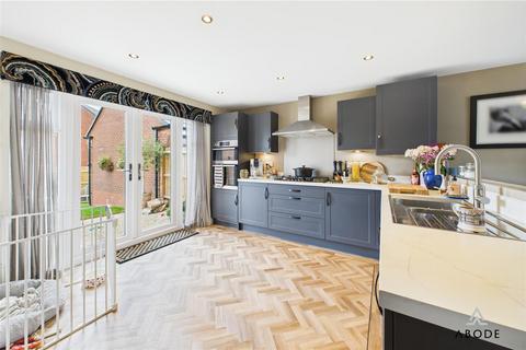 38 Kingstone Road, Uttoxeter, ST14 8WH