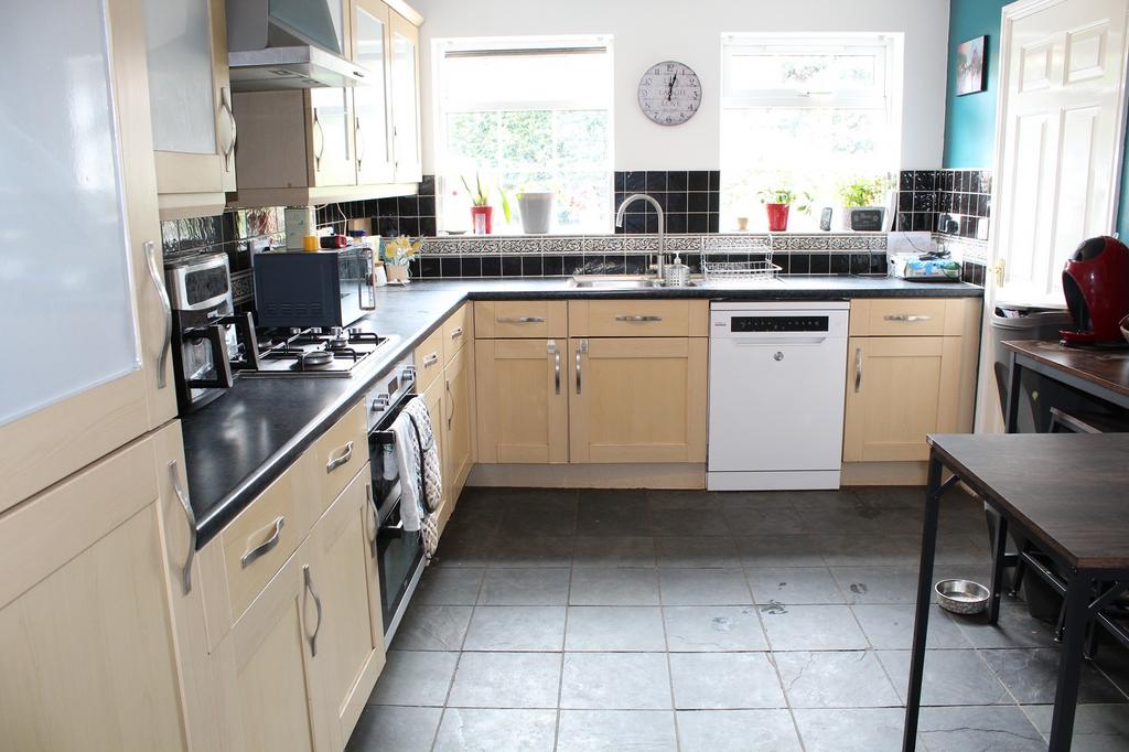 Fitted Kitchen
