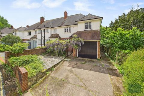 4 bedroom end of terrace house for sale, Howell Road, Devon