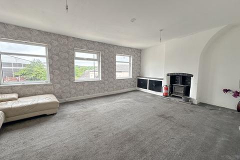 2 bedroom flat to rent, High Street, Stoke-On-Trent ST8