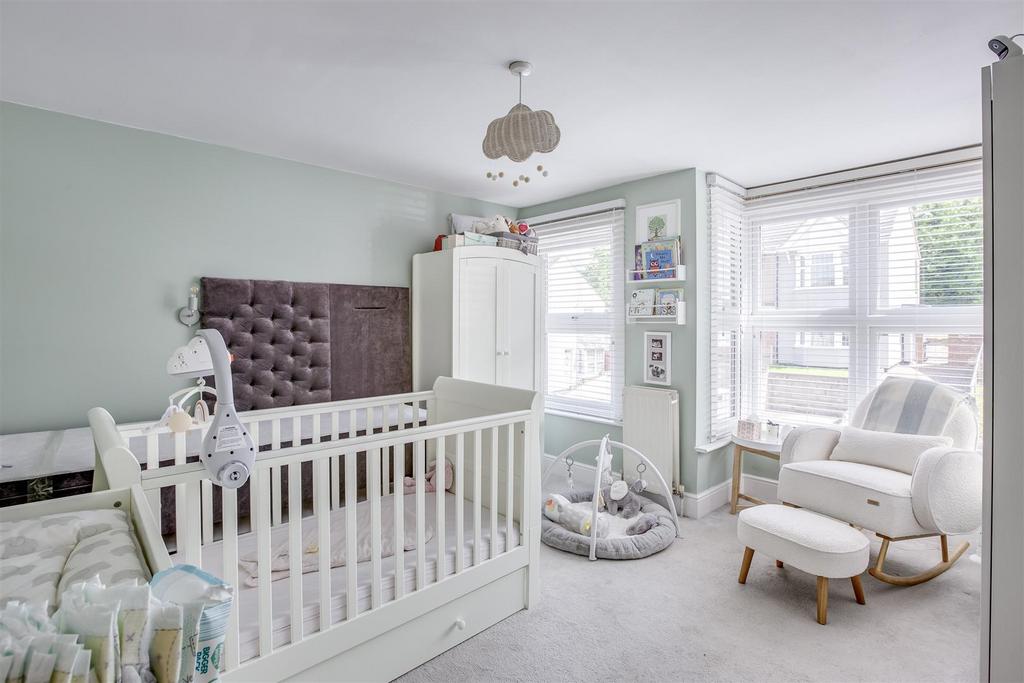 92 Oakridge Road, HP11 2 PL-1.jpg