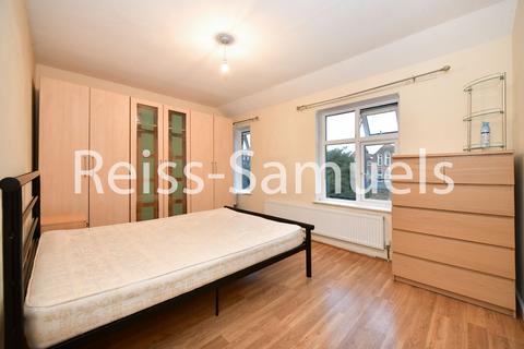 4 bedroom terraced house to rent, Manor Road, West Ham, London E15