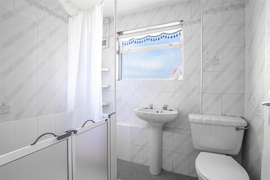 Shower Room.jpg