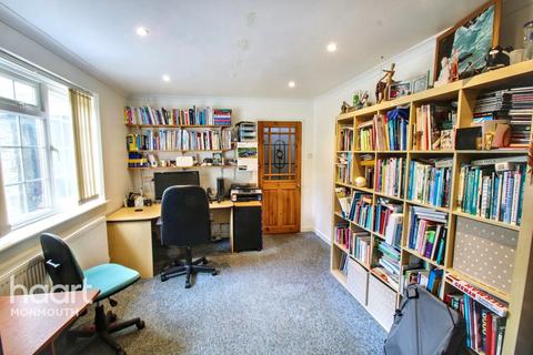 4 bedroom detached house for sale, Raglan, Usk
