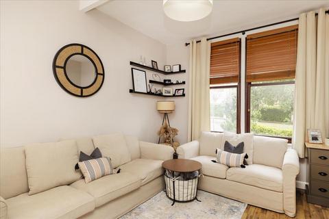 7 Bog Road, Penicuik, EH26 9BZ
