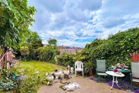 3 bedroom semi-detached house for sale, Warren Terrace, Eastern Avenue West, Chadwell Heath
