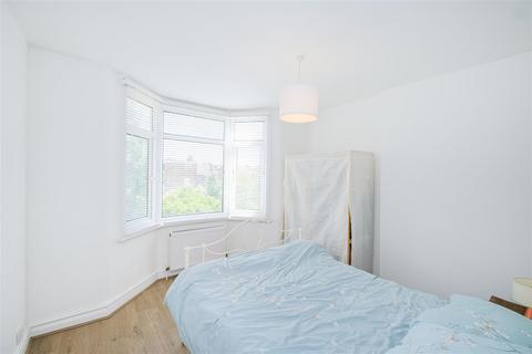 16a Woodland Road, Chingford, London, E4 7EU