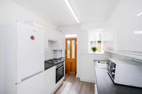 16a Woodland Road, Chingford, London, E4 7EU