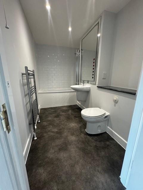 Bathroom - 4.jpg
