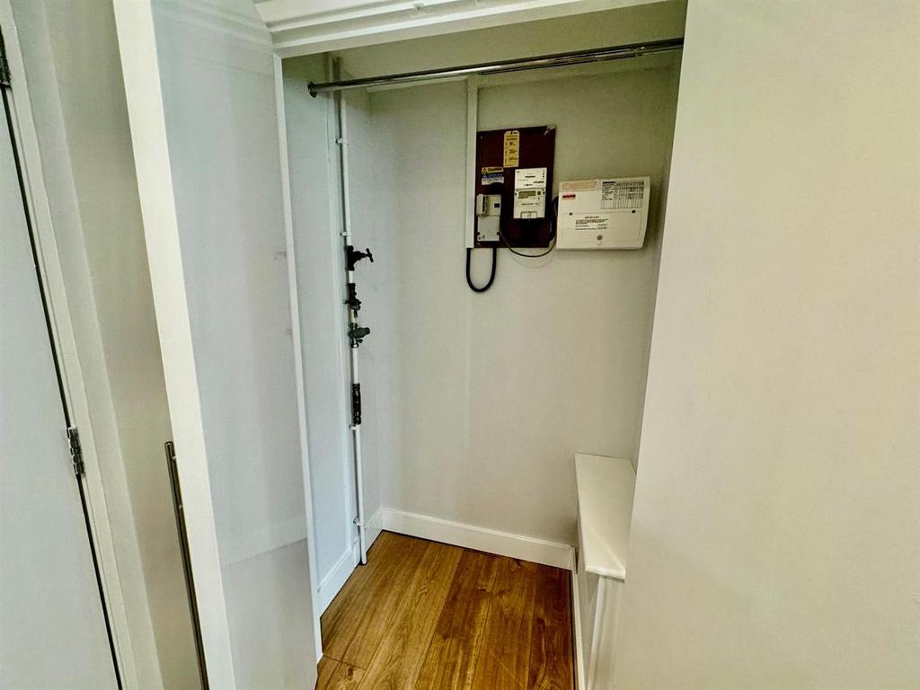 Hallway - 3.jpg