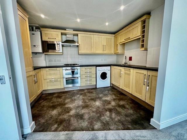 Kitchen - 1.jpg
