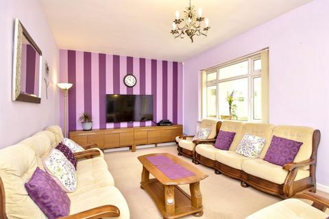 14 Birches Barn Avenue, Wolverhampton, WV3 7BT