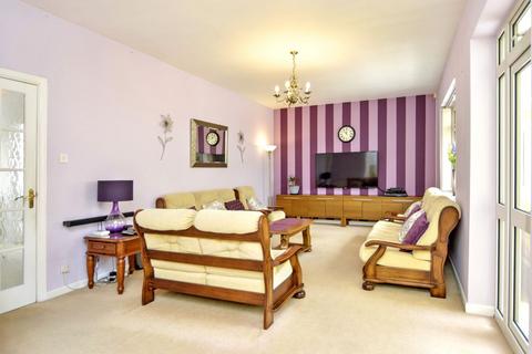 14 Birches Barn Avenue, Wolverhampton, WV3 7BT