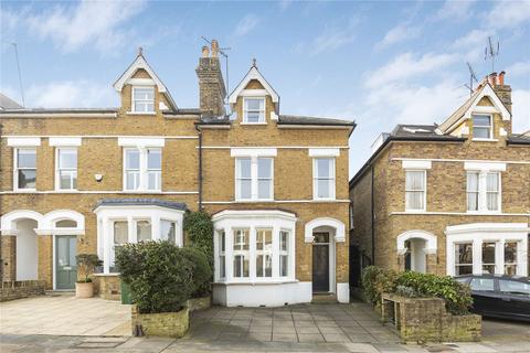 Halford Road, Richmond, TW10