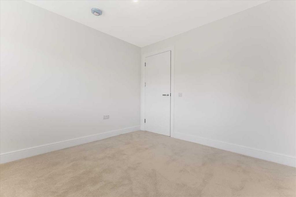 Bedroom Two (2)