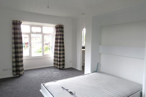 Studio to rent, Oaklands Croft, Sutton Coldfield B76