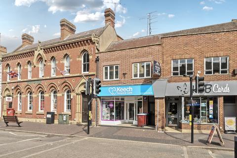 undefined, High Street, Newport Pagnell