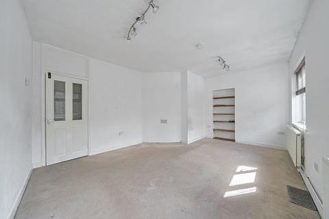 undefined, High Street, Newport Pagnell