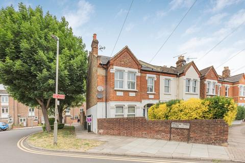 1 bedroom flat for sale, Cargill Road, London, SW18