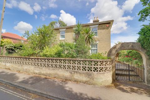 3 bedroom semi-detached house for sale, Oak Road, Woolston