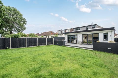 17 Oakdene Avenue, Erith, DA8 1EJ