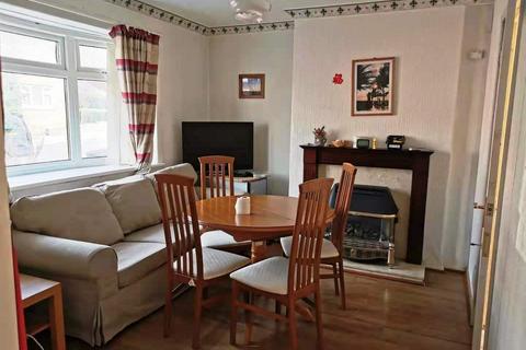 2 bedroom terraced house to rent, Wakenshaw Road, Gilesgate, Durham