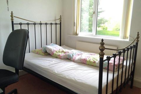 2 bedroom terraced house to rent, Wakenshaw Road, Gilesgate, Durham