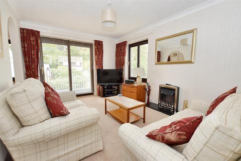 2 bedroom flat for sale, Holt Road, Sheringham