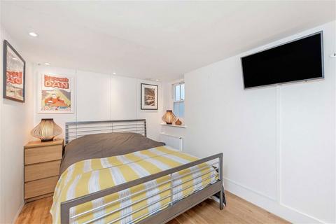 undefined, Eccleston Square, London SW1V