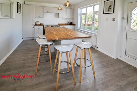 8 Bennett Close, Rawmarsh, Rotherham, S62 5PE