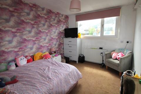 59 Prospect Mount, Keighley, BD22 6LR