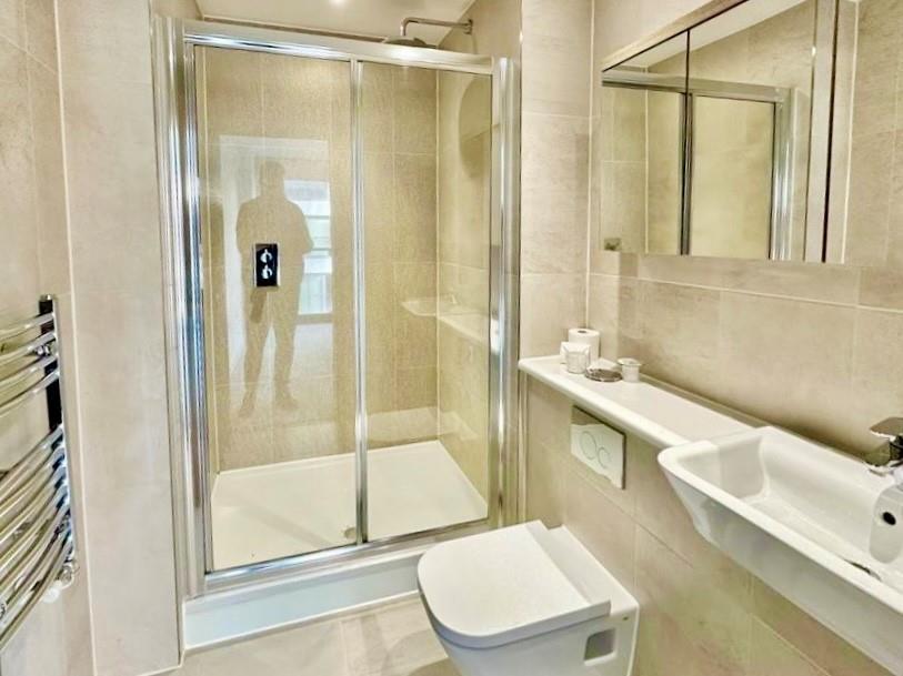 En suite shower room