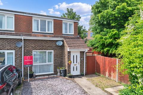 3 bedroom semi-detached house for sale, Yeats Close, Royston SG8