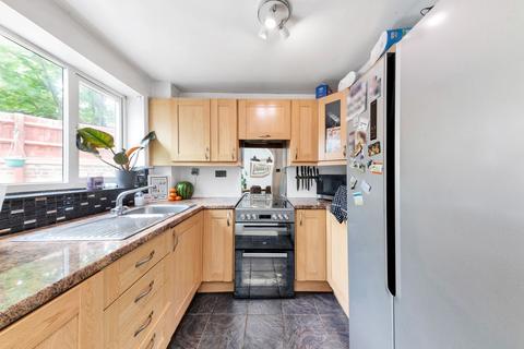 3 bedroom semi-detached house for sale, Yeats Close, Royston SG8